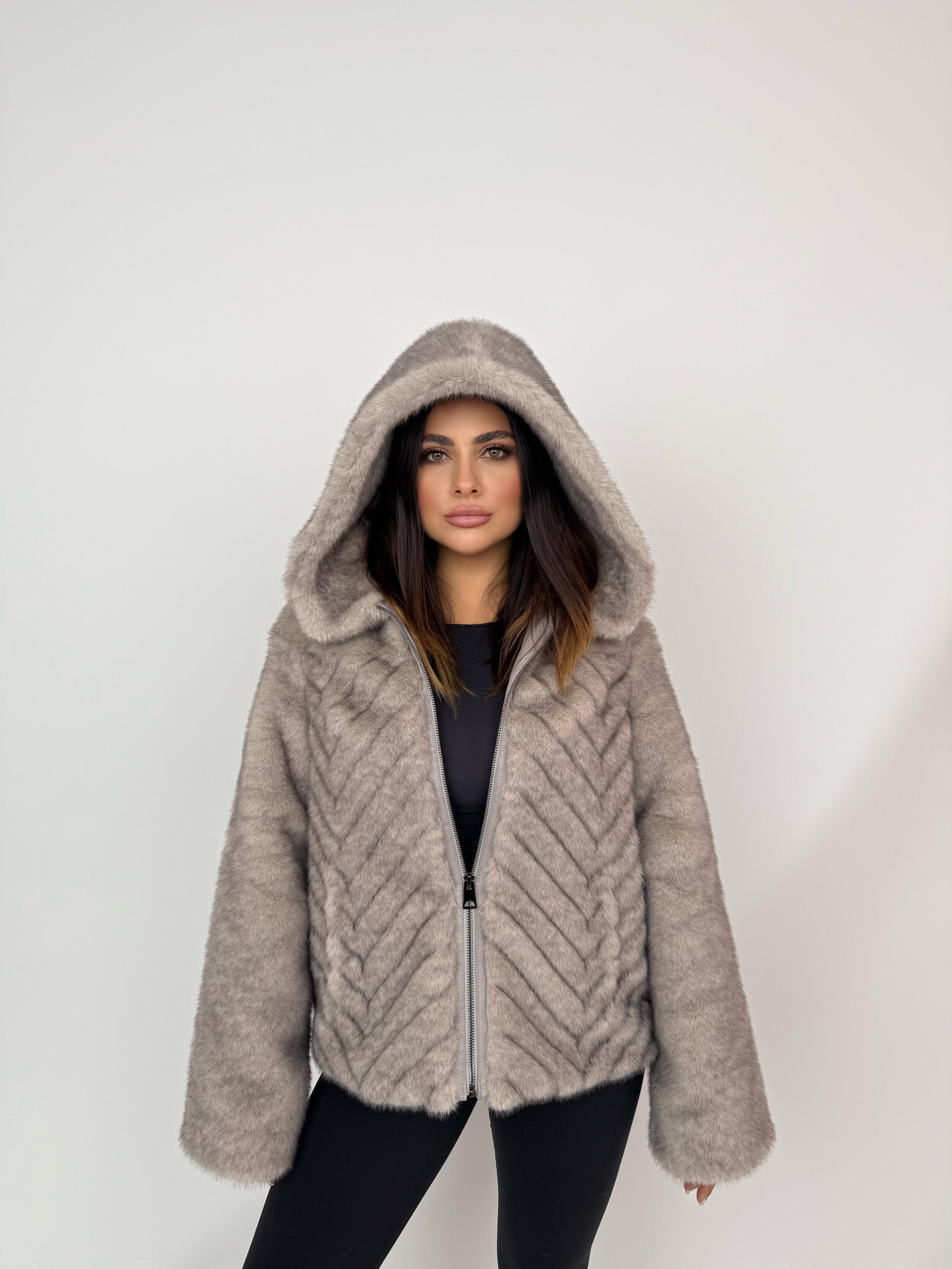 OLESYA Diagonal Dilimli Kapüşonlu Suni Kürk Ceket - Gri