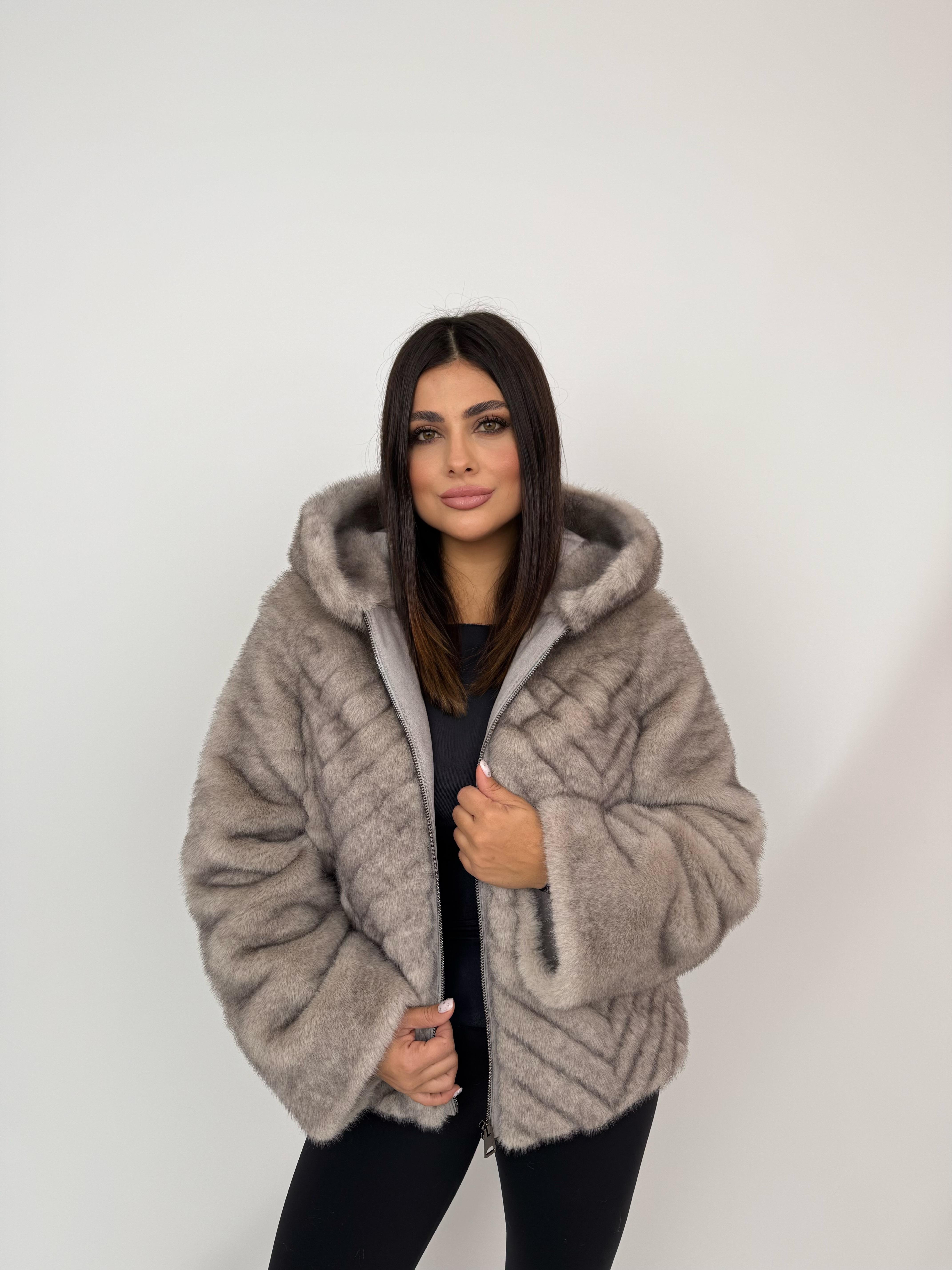 OLESYA Diagonal Dilimli Kapüşonlu Suni Kürk Ceket - Gri
