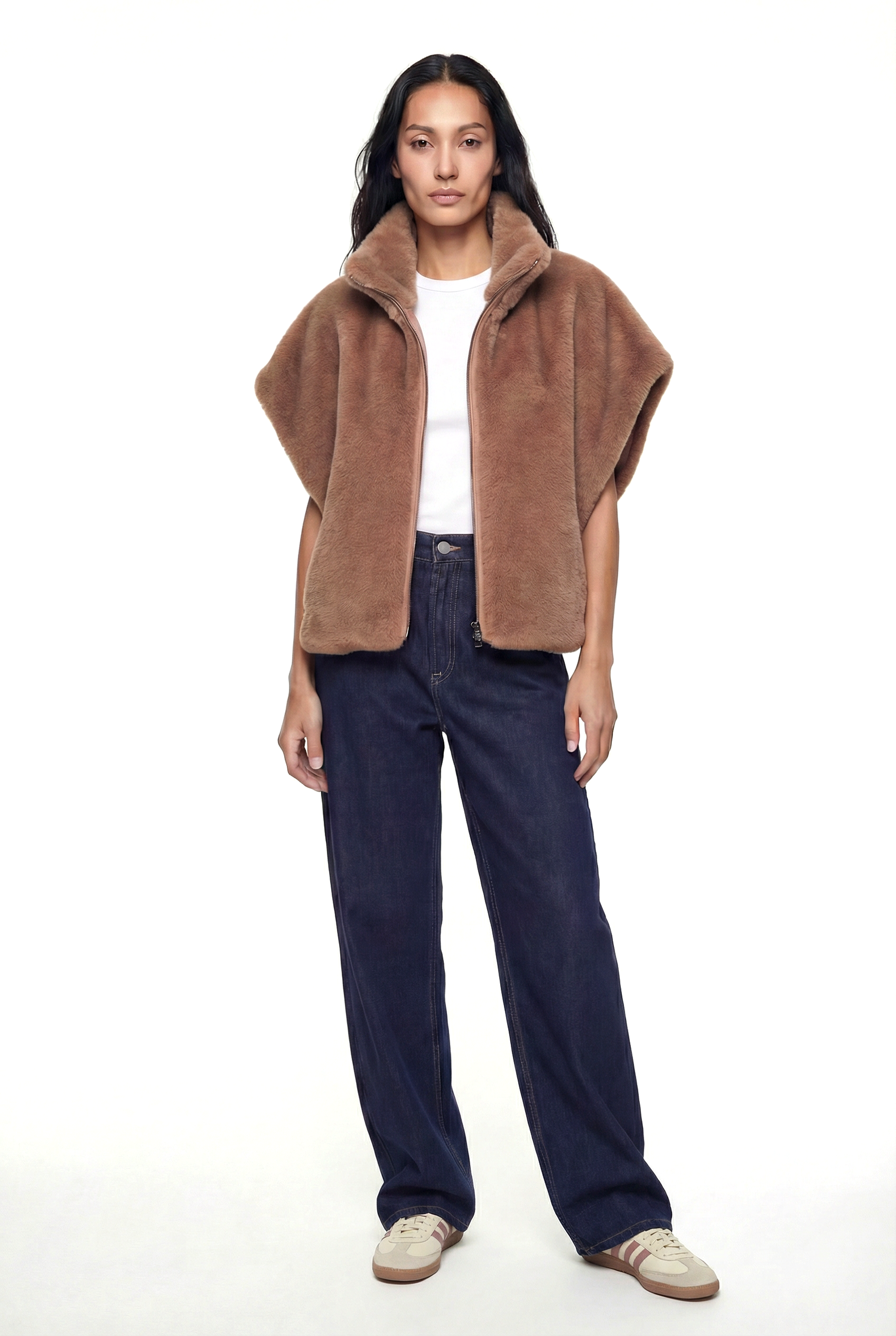 VELORA Yarasa Kol Dik Yakalı Suni Kürk Yelek - Vizon