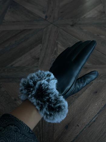 JF Bileği Gri Kürklü Eldiven - Siyah