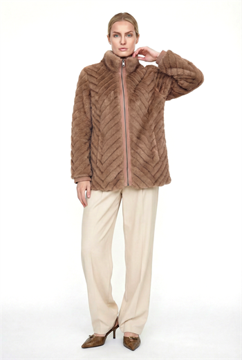 LIXUE Diagonal Dilimli Dik Yaka Suni Kürk Ceket - Vizon