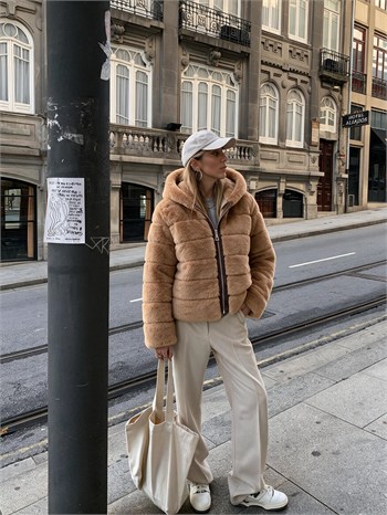 ROSA Kapüşonlu Sık Dilimli Yoğun Kürk Ceket - Camel