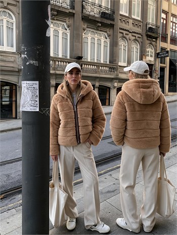 ROSA Kapüşonlu Sık Dilimli Yoğun Kürk Ceket - Camel