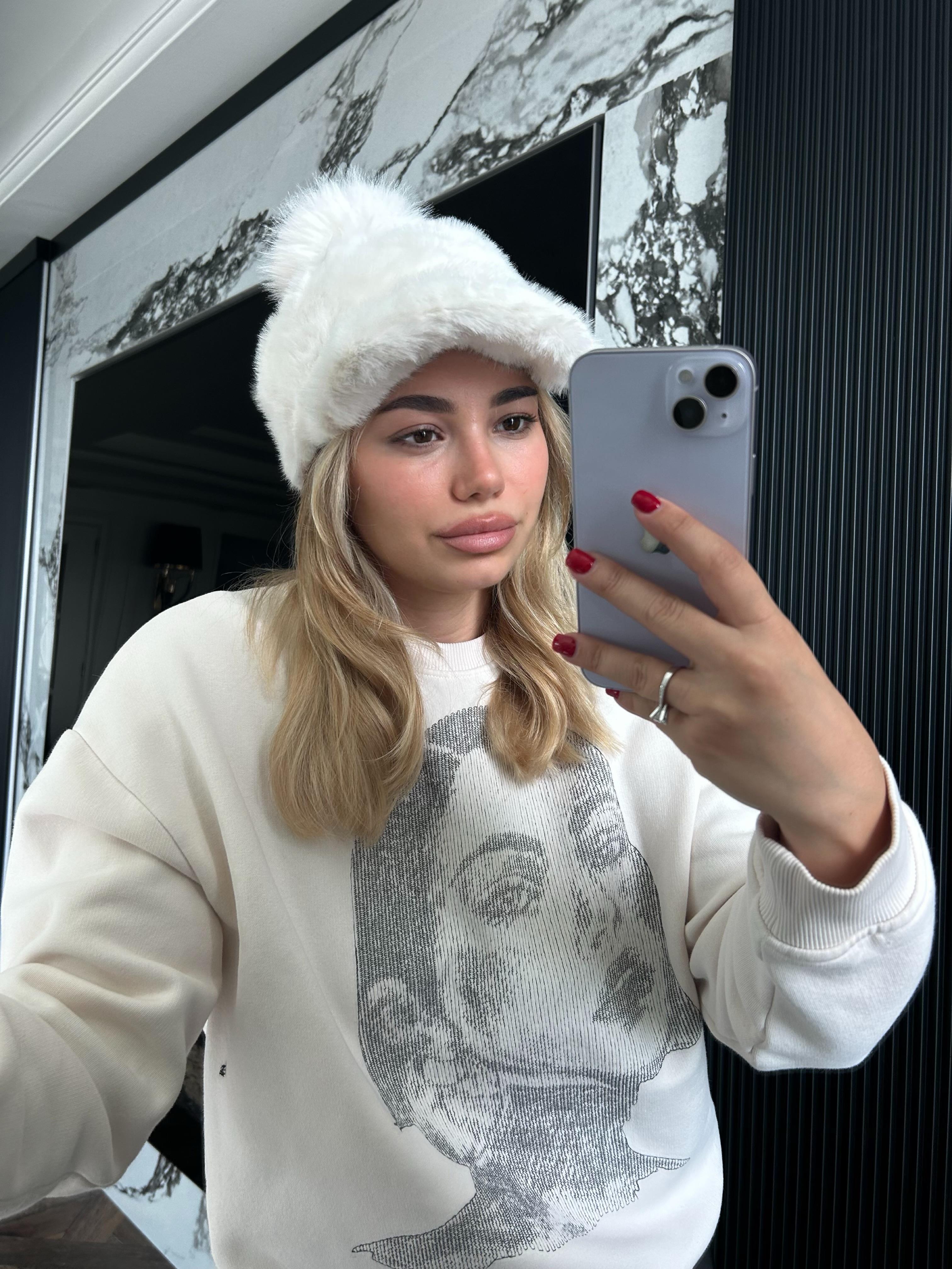 JF Ponponlu Kürk Kasket Şapka - Ekru