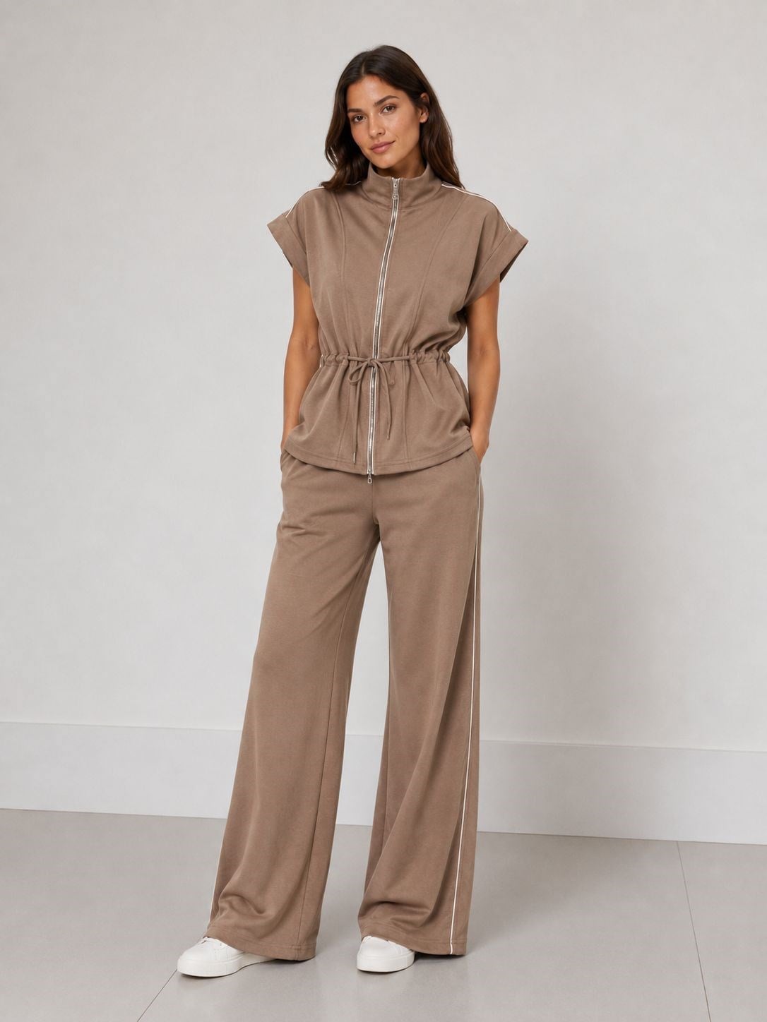 URBAN Şerit Detaylı Takım - Kahverengi