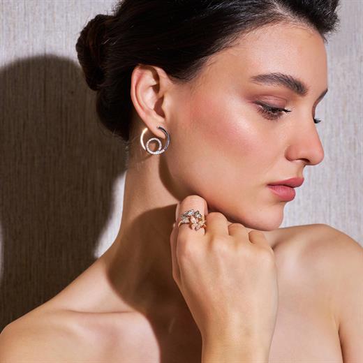 18 Ayar Rose Altın Rayana Pırlanta Yüzük