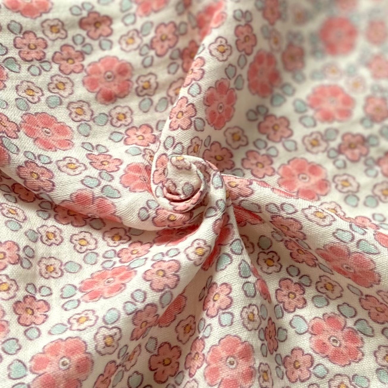 Cutie Petals Müslin Kumaş