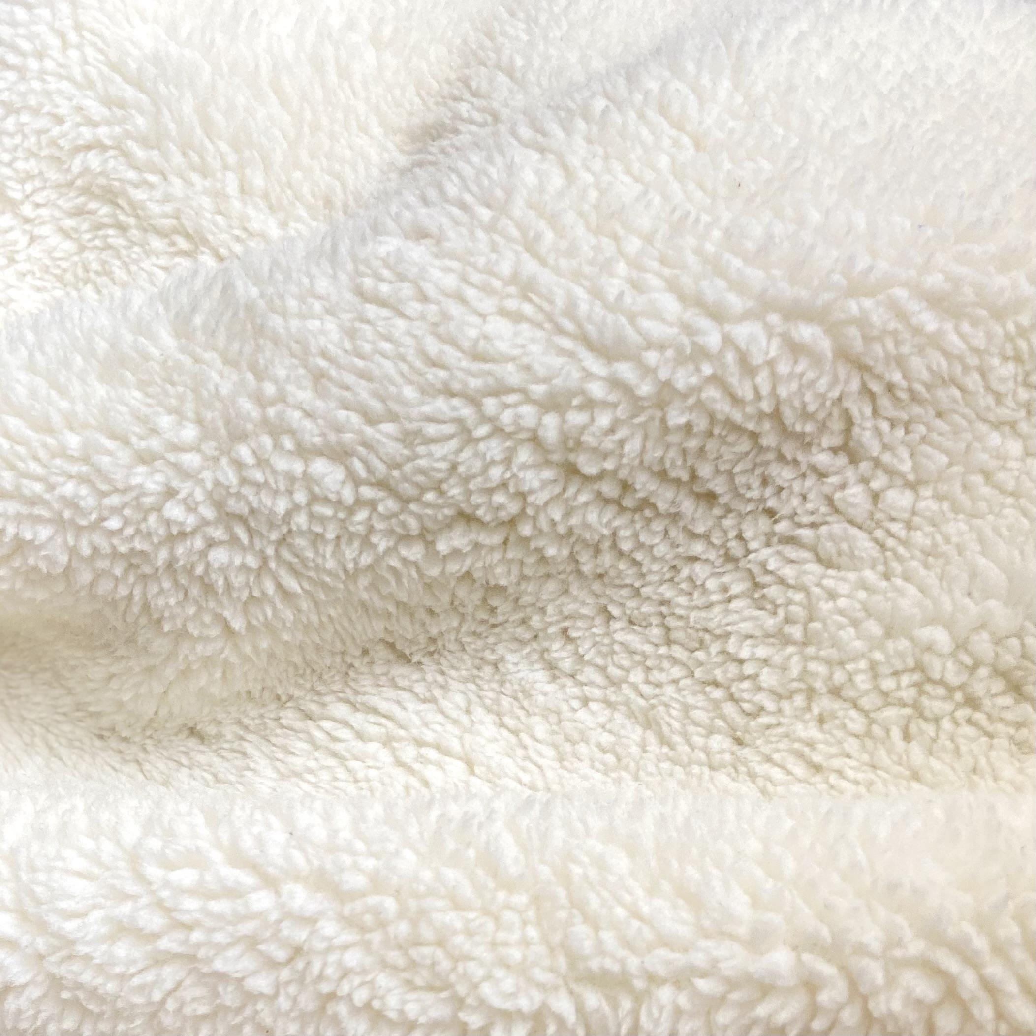 Ekru Kuzu Peluş Kumaş