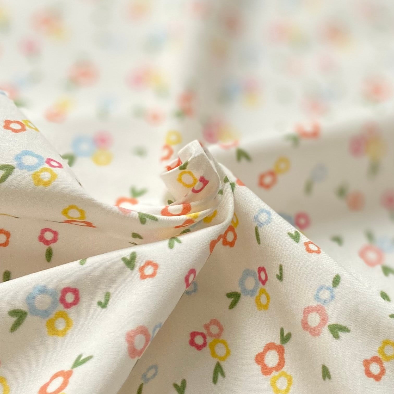 Little Flowers Poplin Kumaş