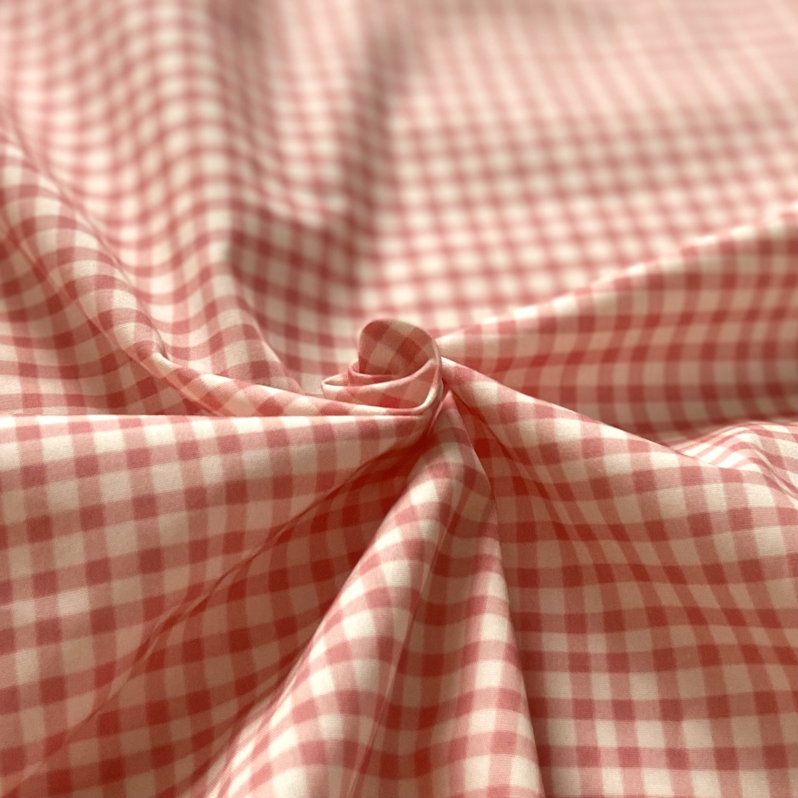 Pembe Pötikare Poplin Kumaş
