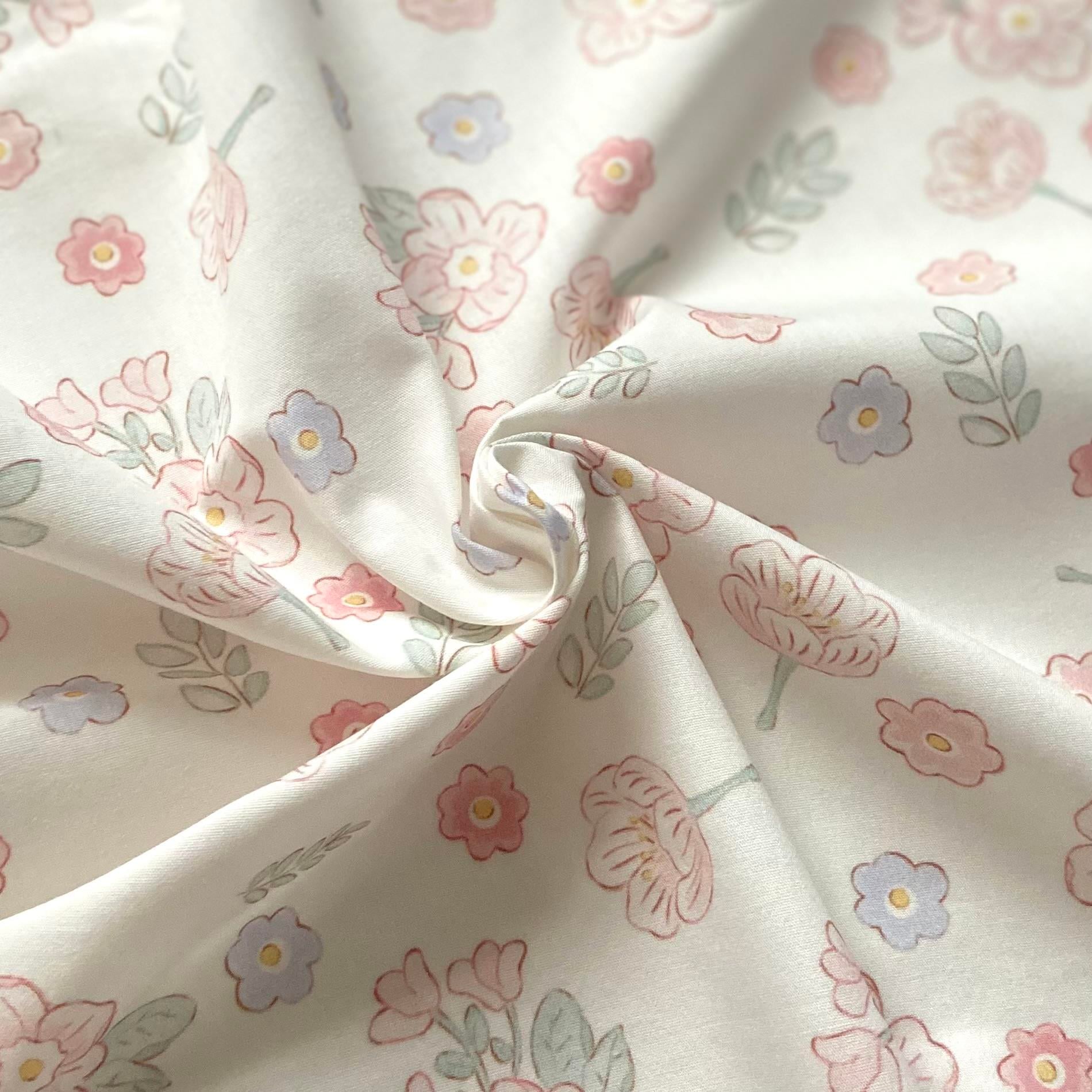 Zezig Flying Flowers Poplin Kumaş