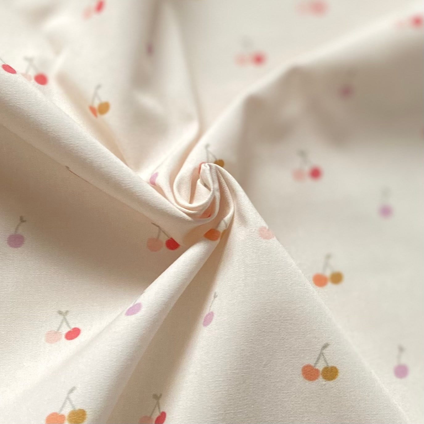 Basics - Cherry Poplin Kumaş