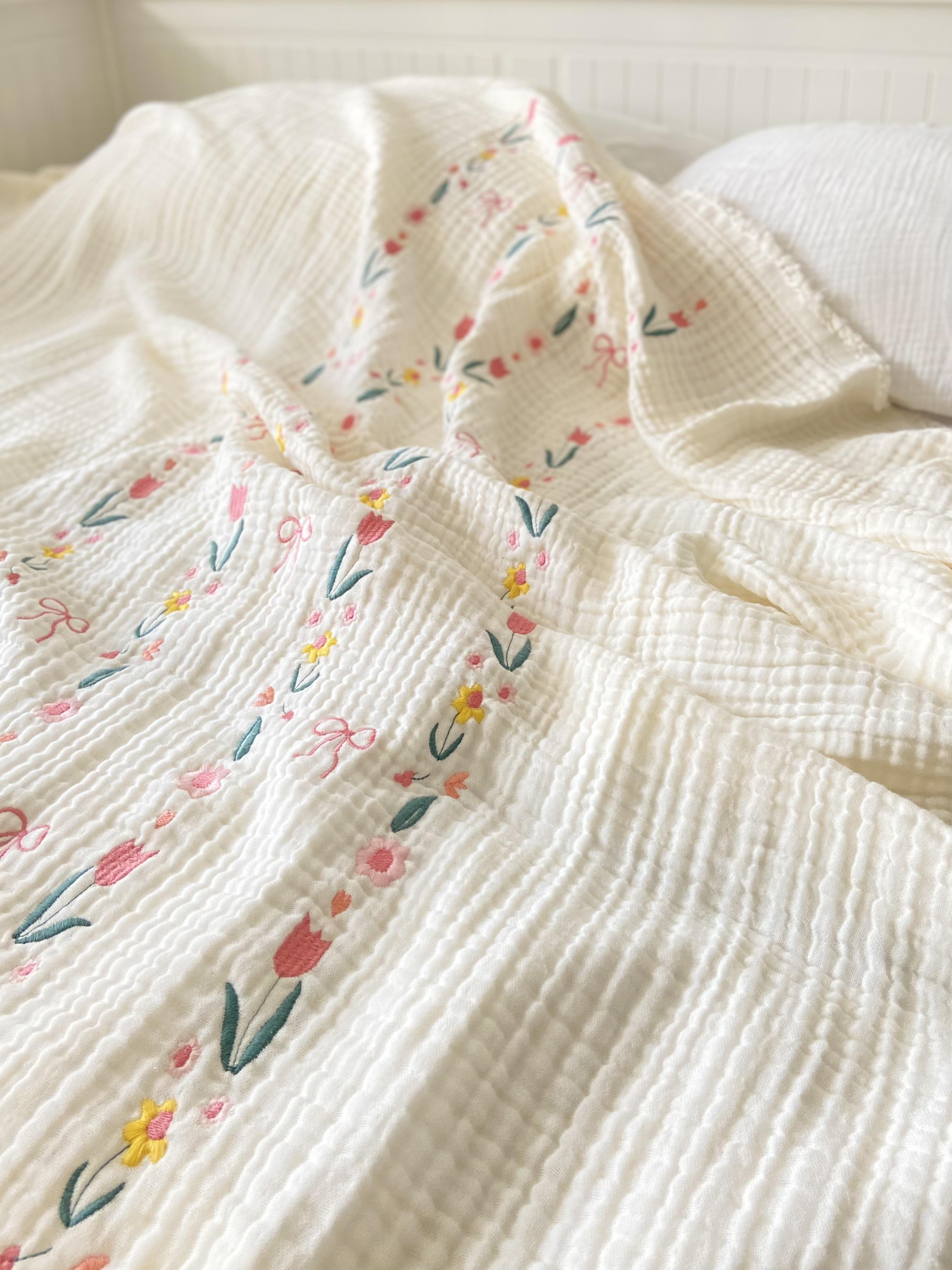 Bow Line Embroidered Double 4-Layer Muslin Bedspread 220 x 240