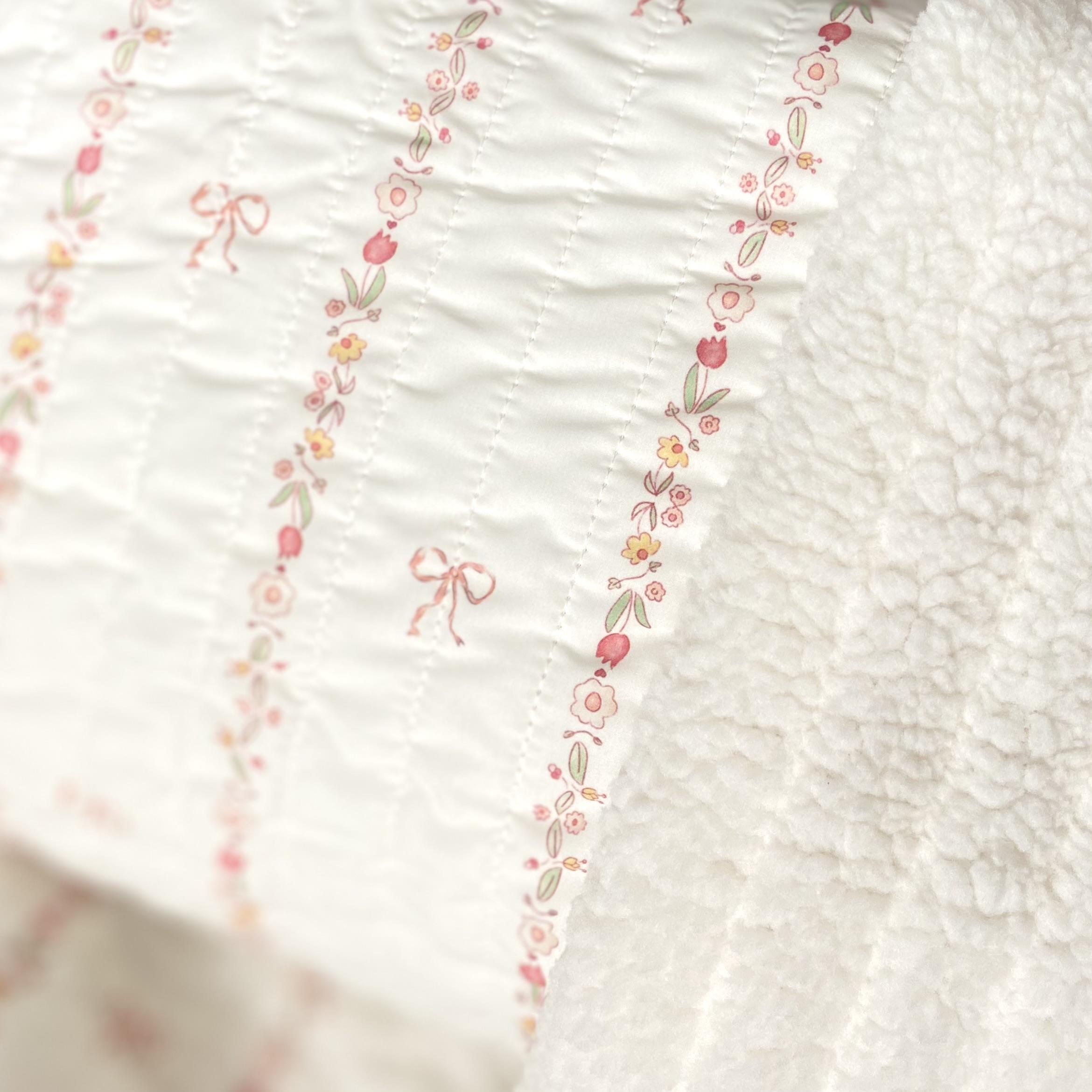 Bow Line Organik Baskı Peluş Astarlı Kapitone Kumaş