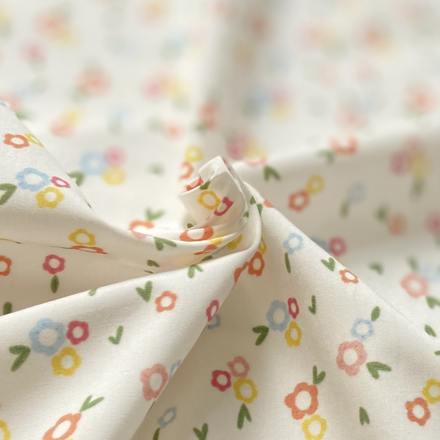 Little Flowers Poplin Kumaş