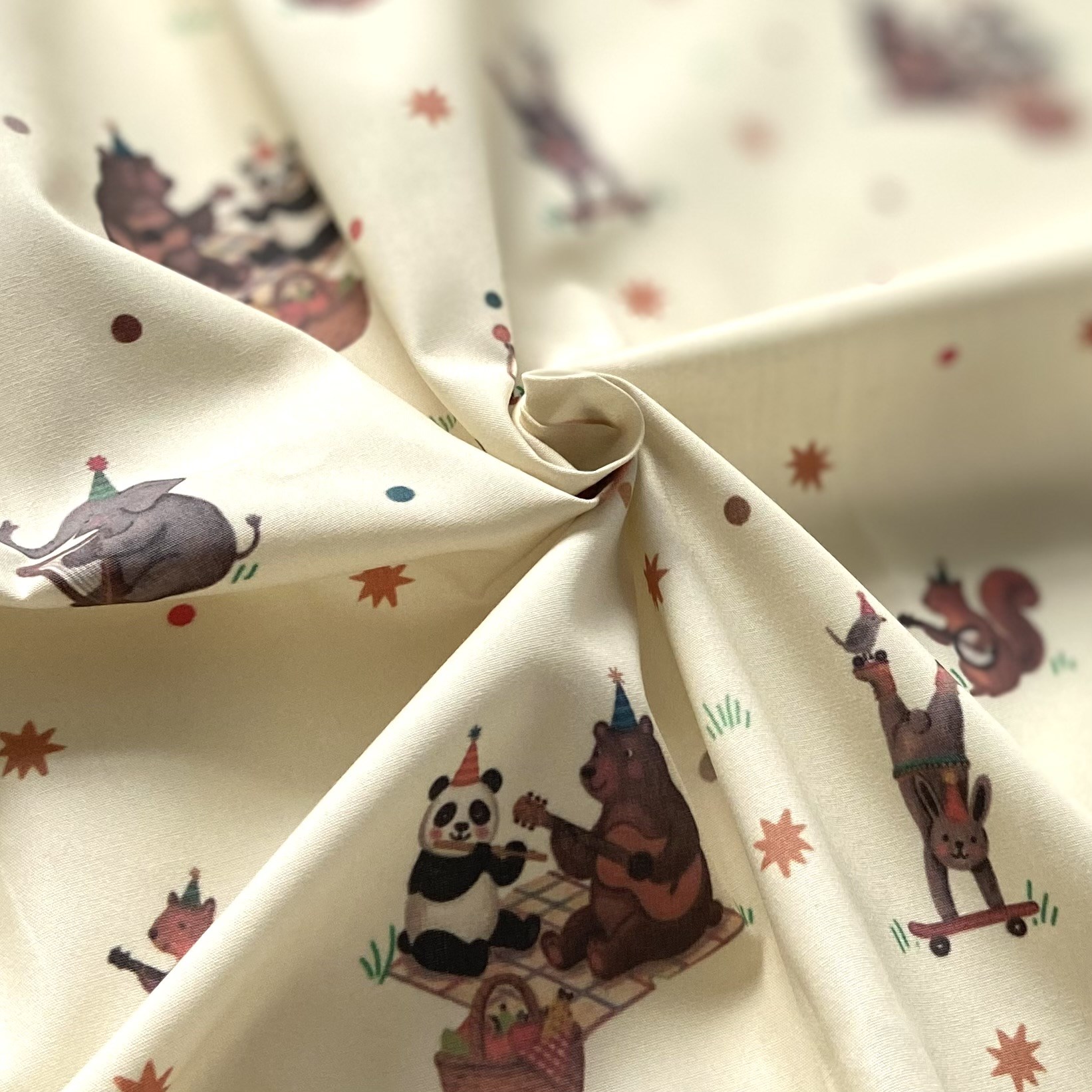 Party in the Forest Poplin Kumaş