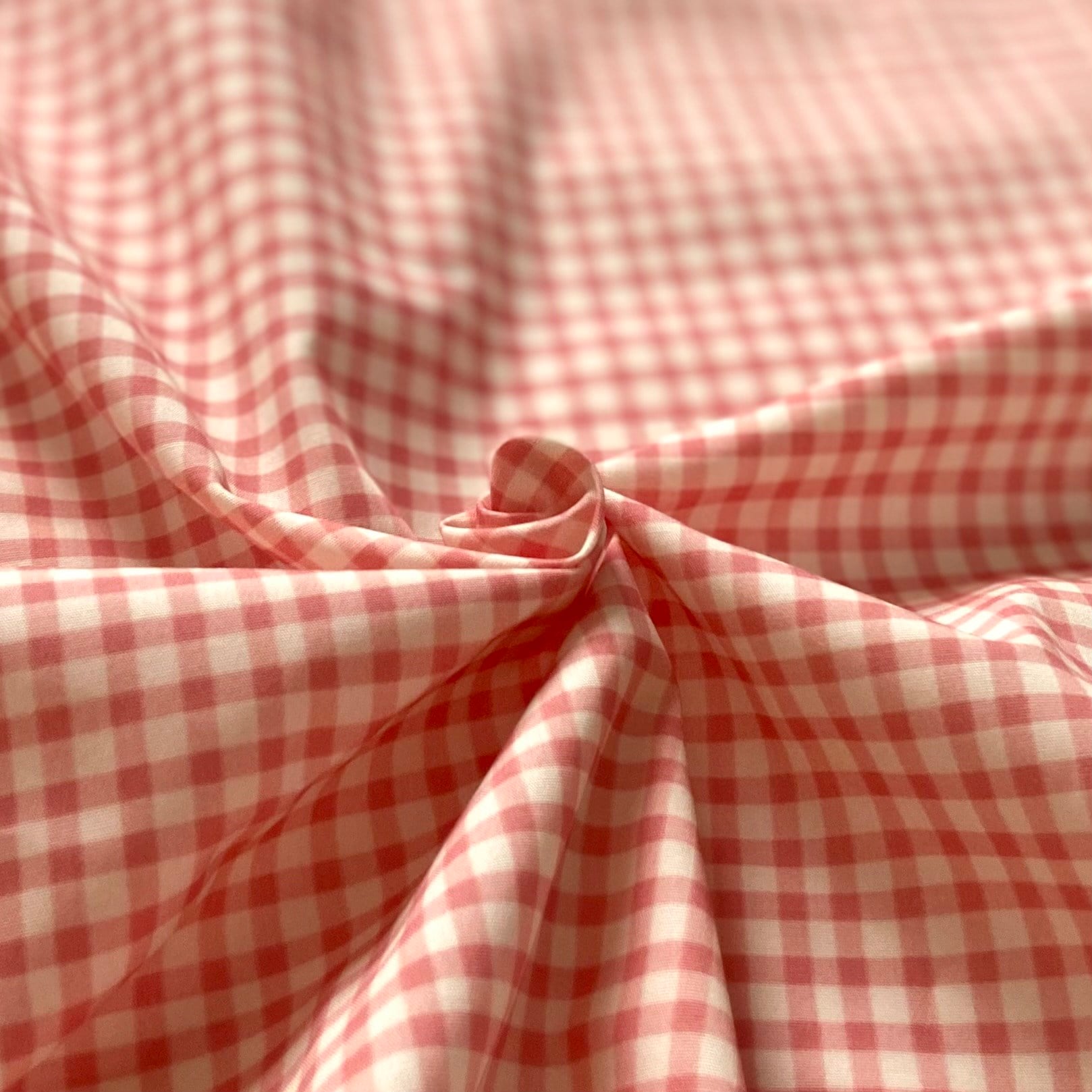 Pembe Pötikare Poplin Kumaş