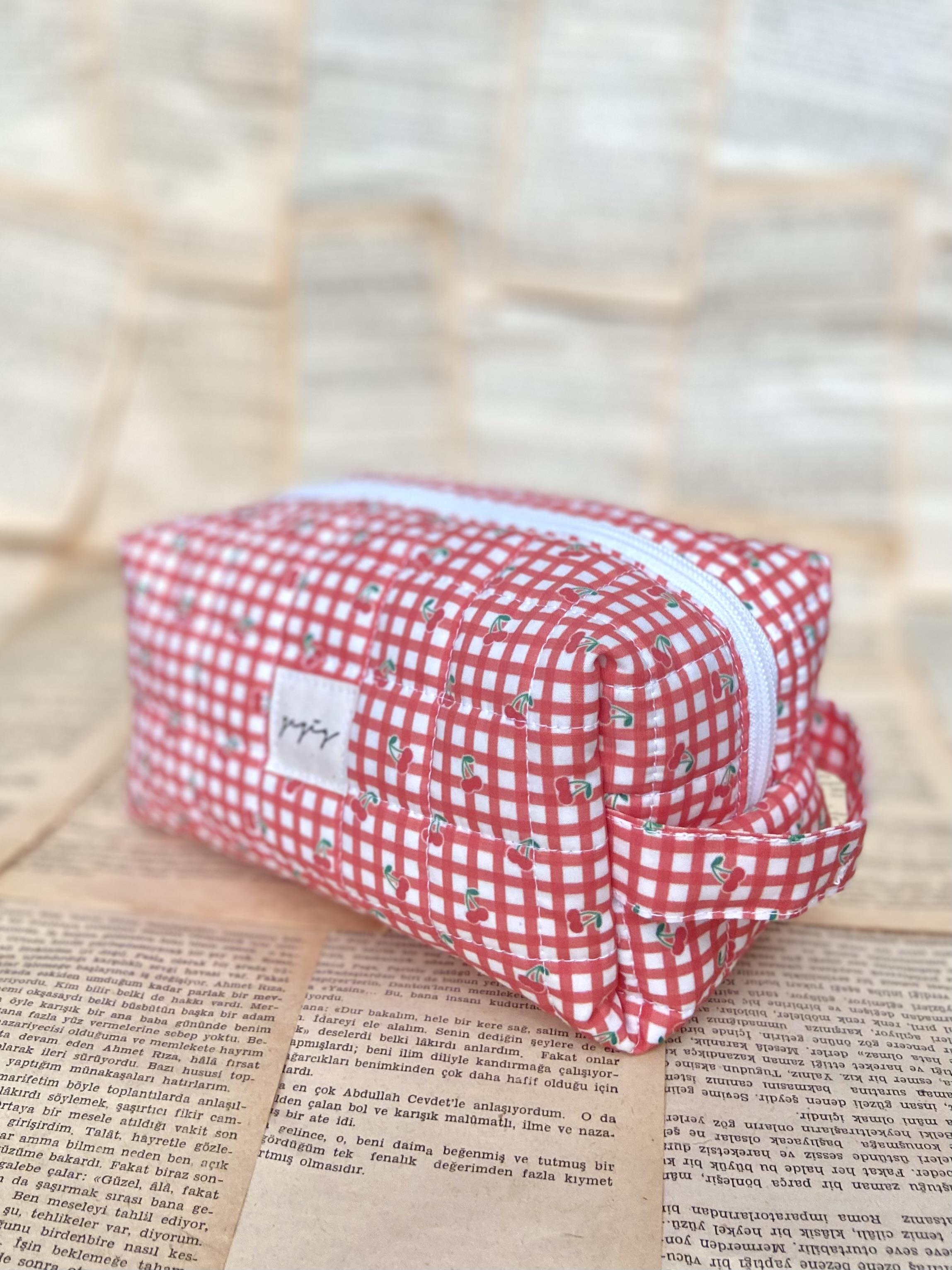 Petit Cherry Organizer Bag