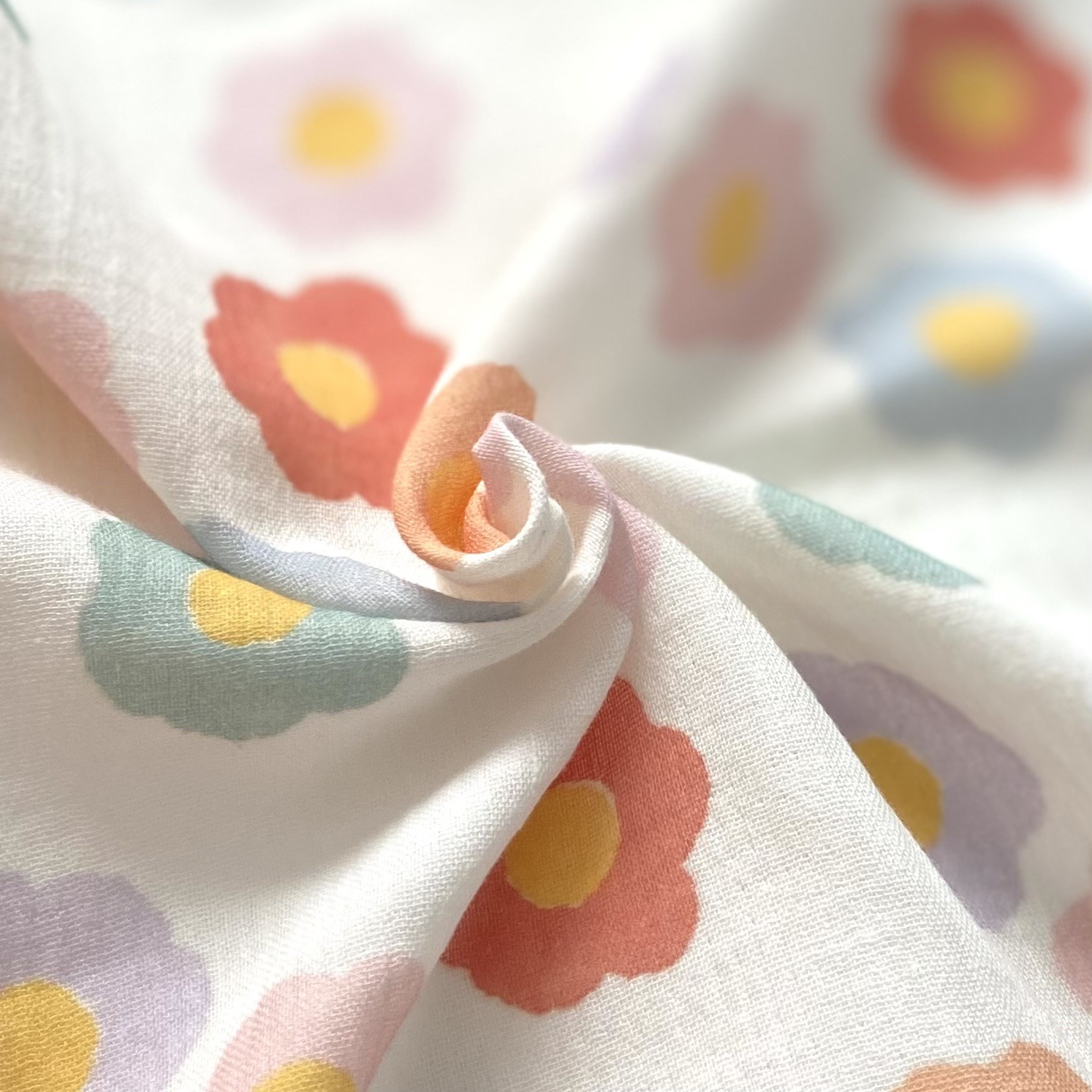 Retro Pastels - Daisies Müslin Kumaş
