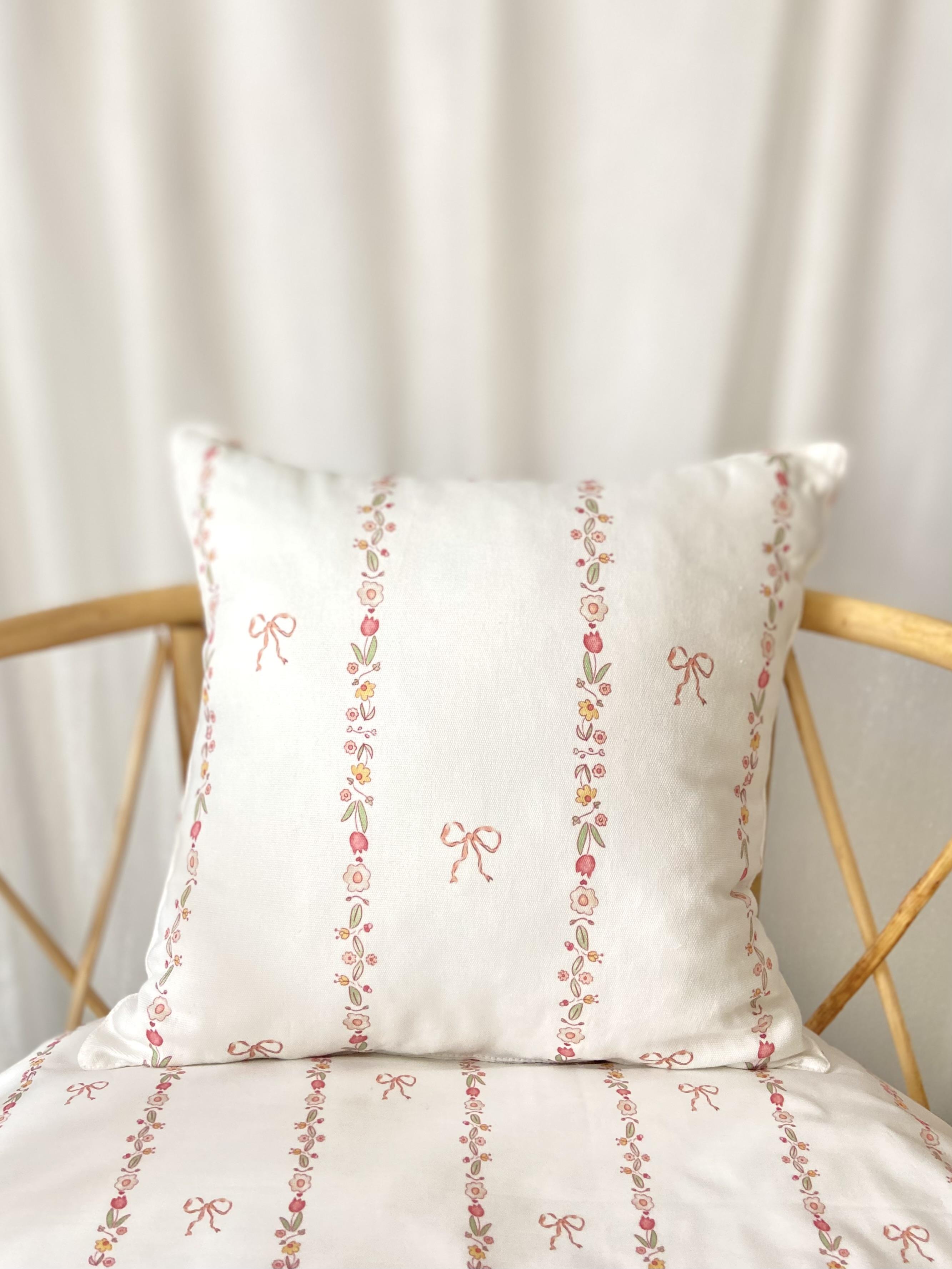 Zezig Bow Line Baby Room Pillow