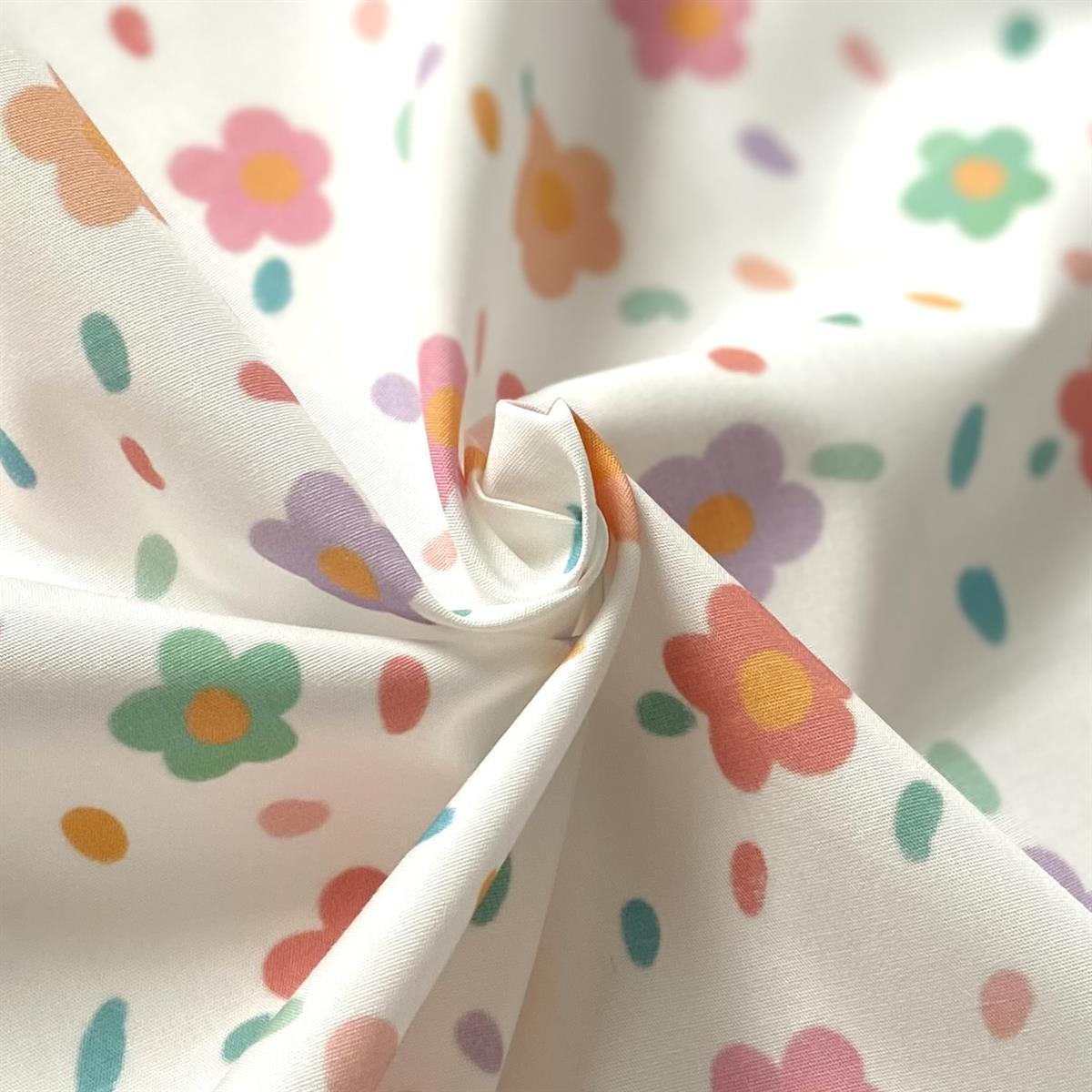 Zezig Colorful Daisies Poplin Fabric