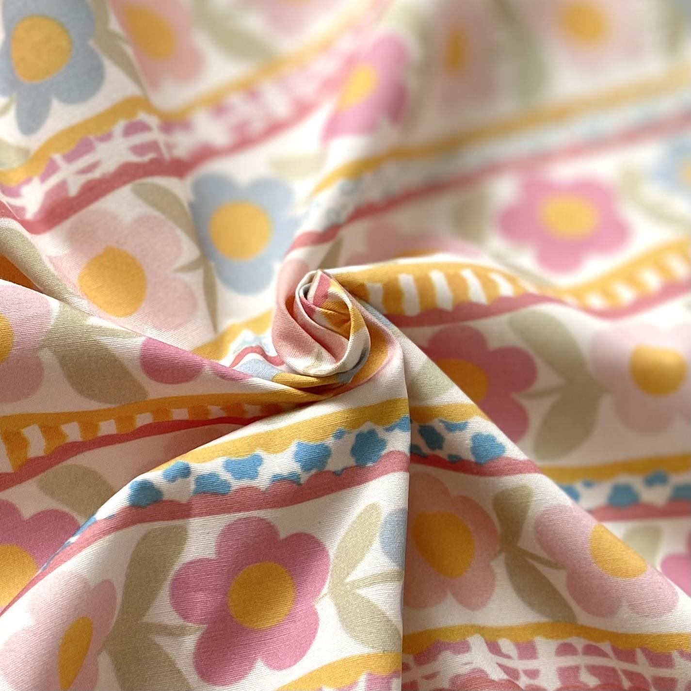 Zezig Daisy Line Poplin Fabric