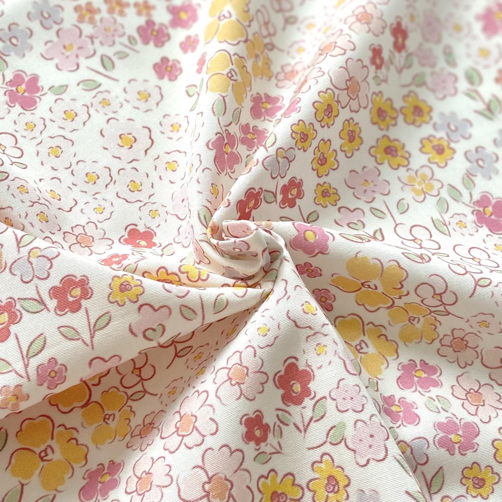 Zezig Ditsy Flowers Poplin Fabric