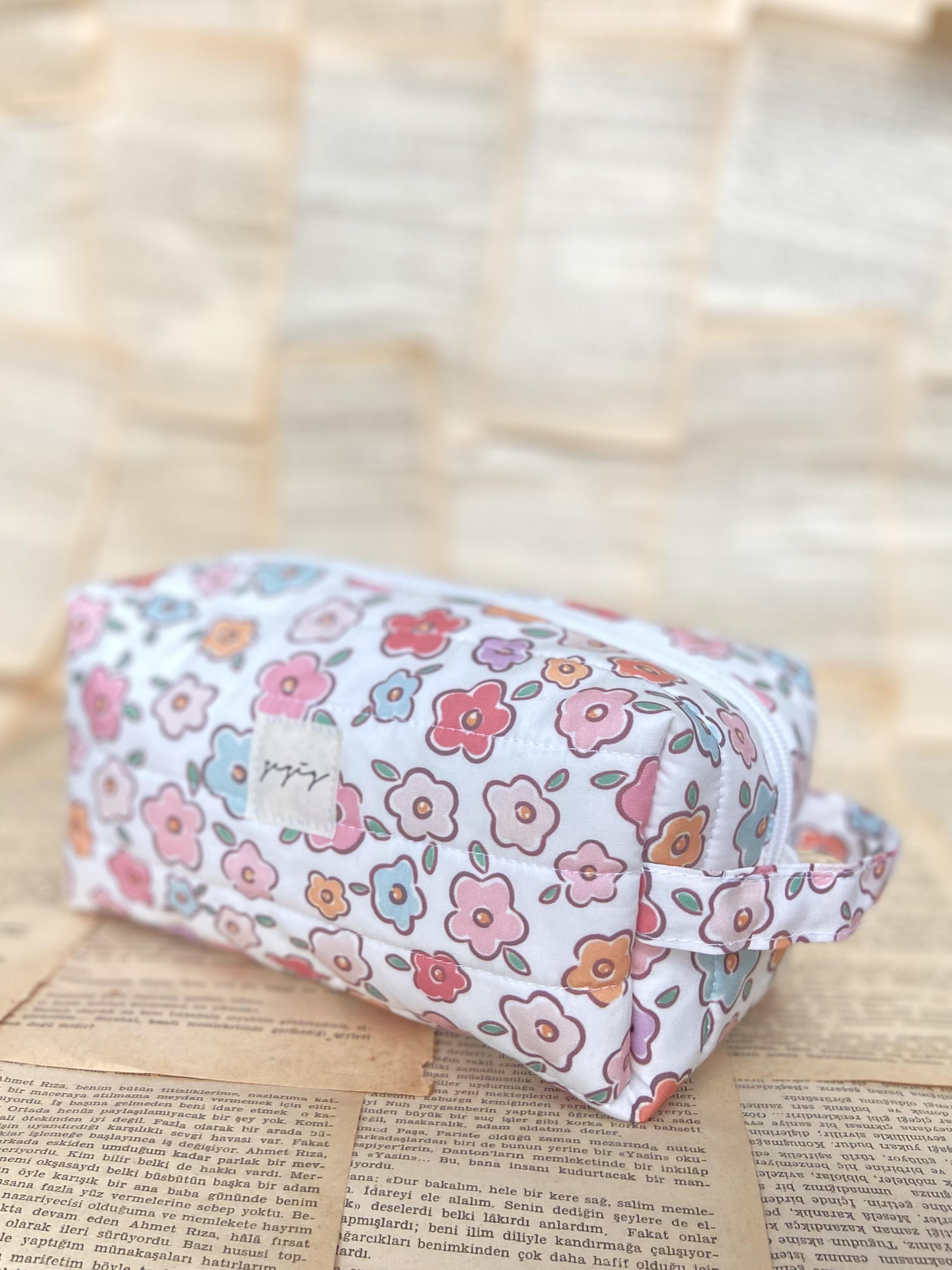 Zezig Colorful Daisy Organizer Bag