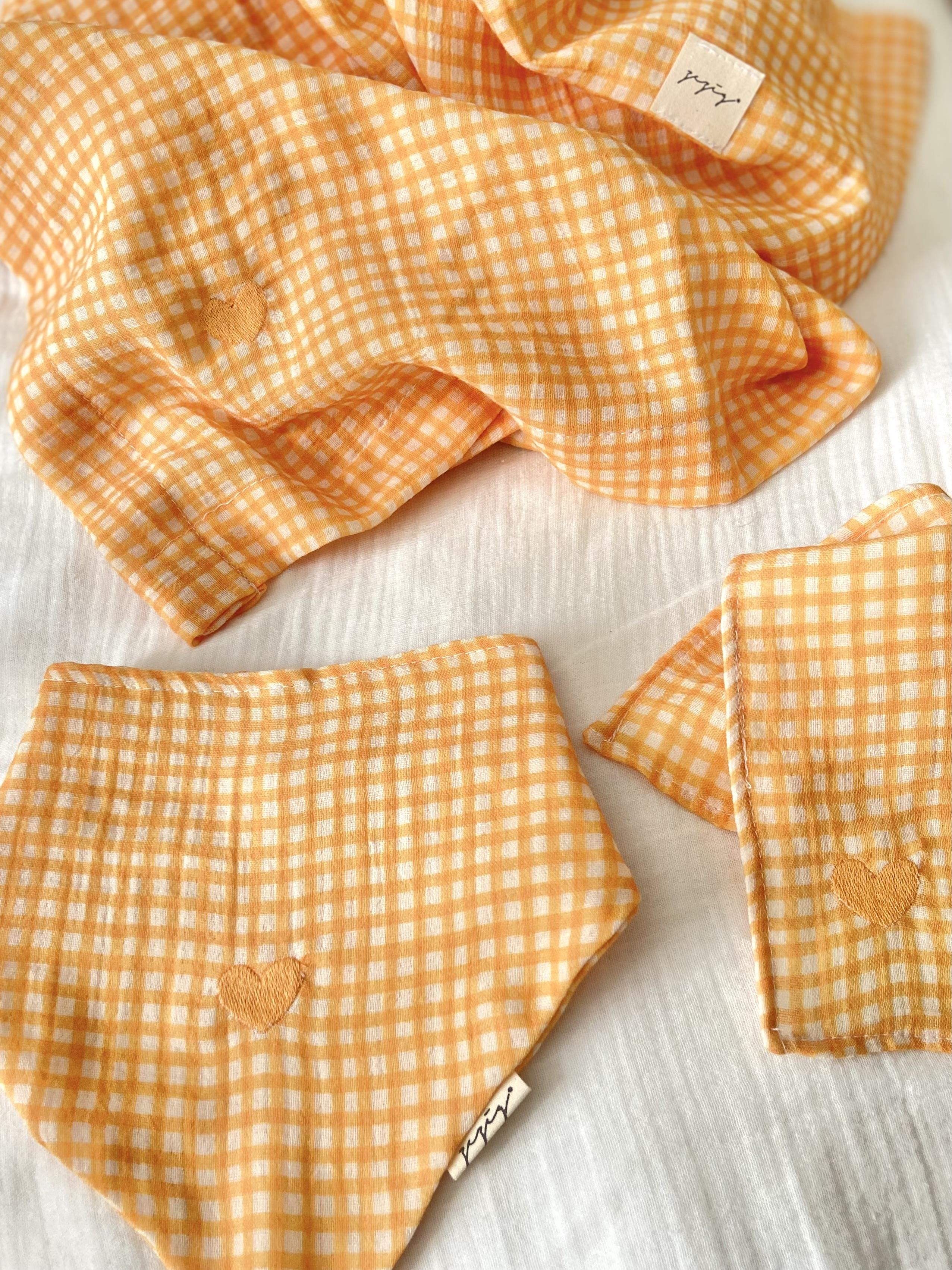 Zezig Summer Blooms Collection - Amber Kalp Nakışlı Müslin Örtü-Mendil-Önlük Seti