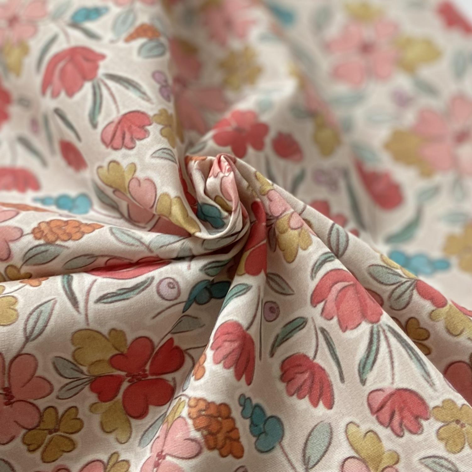 Zezig White Contour Poplin Fabric