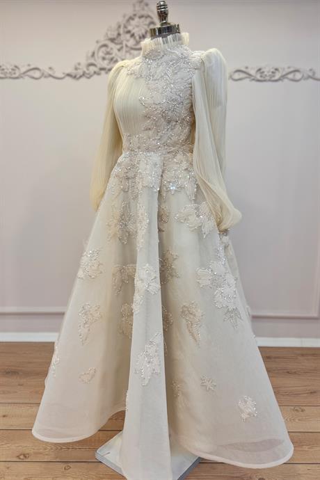 Fioana Pliseli Tesettür Abiye Krem