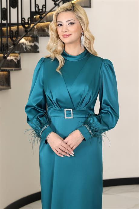 Lara Saten Kemerli Tesettür Abiye Zümrüt