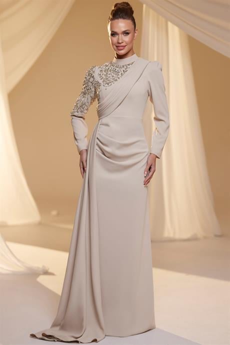 Nil Tesettür Abiye Krem