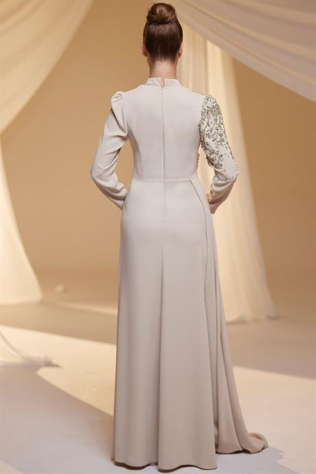 Nil Tesettür Abiye Krem