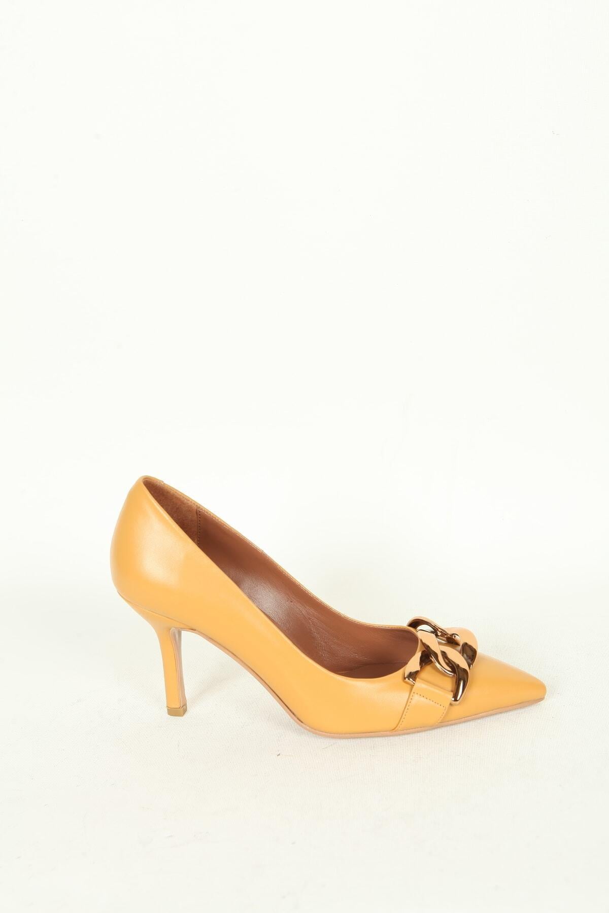 Kadın Deri Stiletto Aksesuar Detaylı Sarı