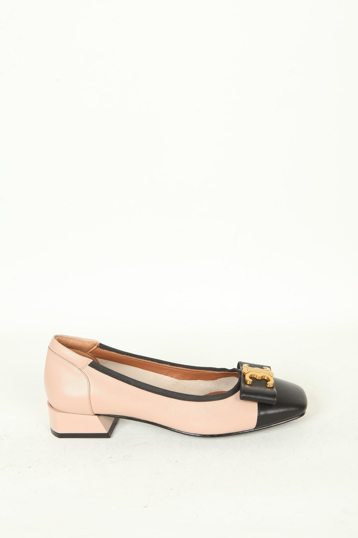 Kadın Pudra Siyah Hakiki Deri Aksesuar Detaylı Babet