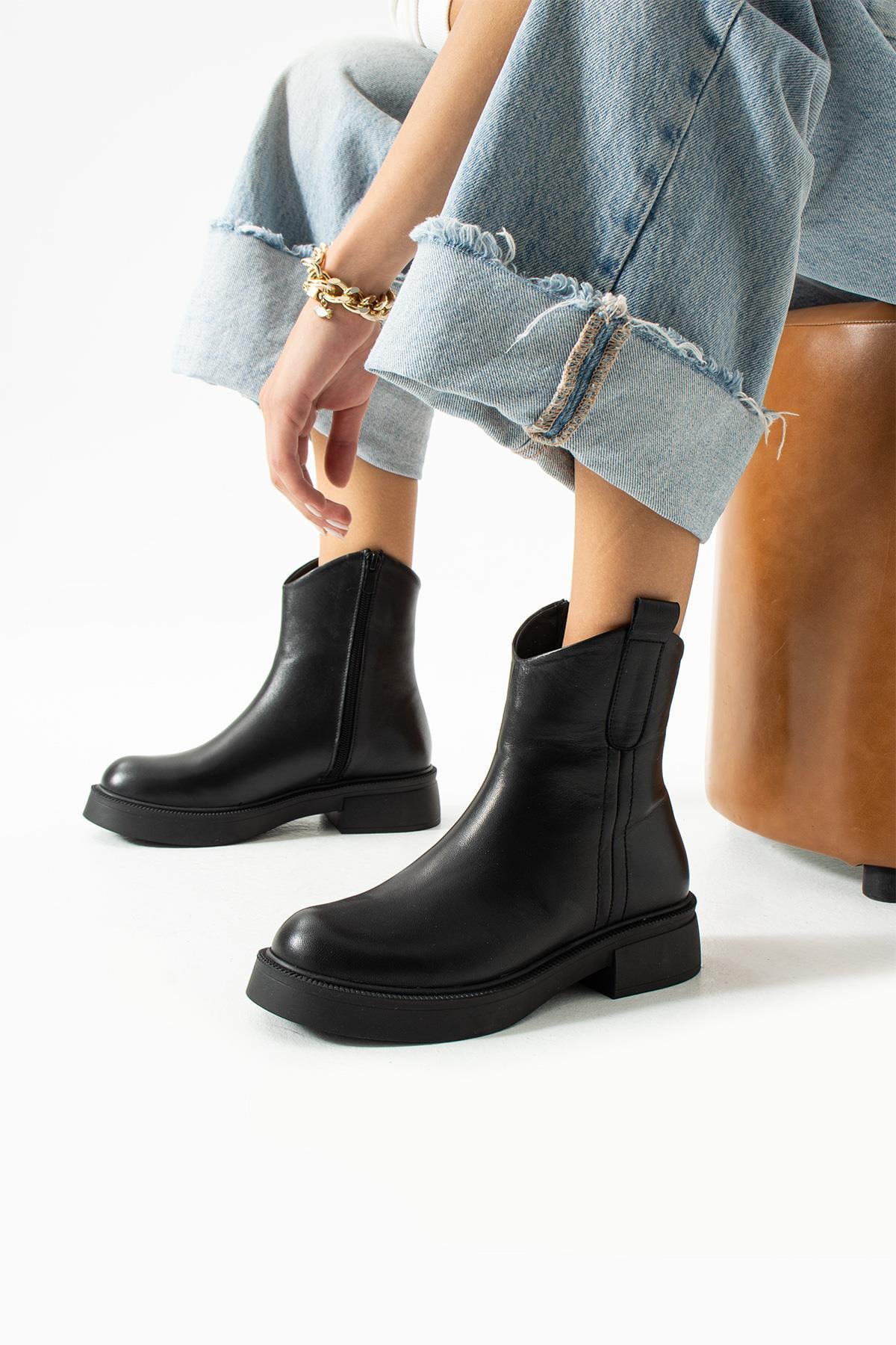 Kadın Hakiki Deri Bot Siyah