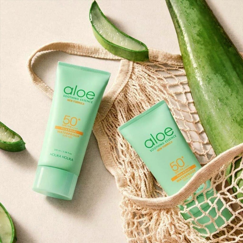 Holika Holika Aloe Essence Sun - Waterproof SPF