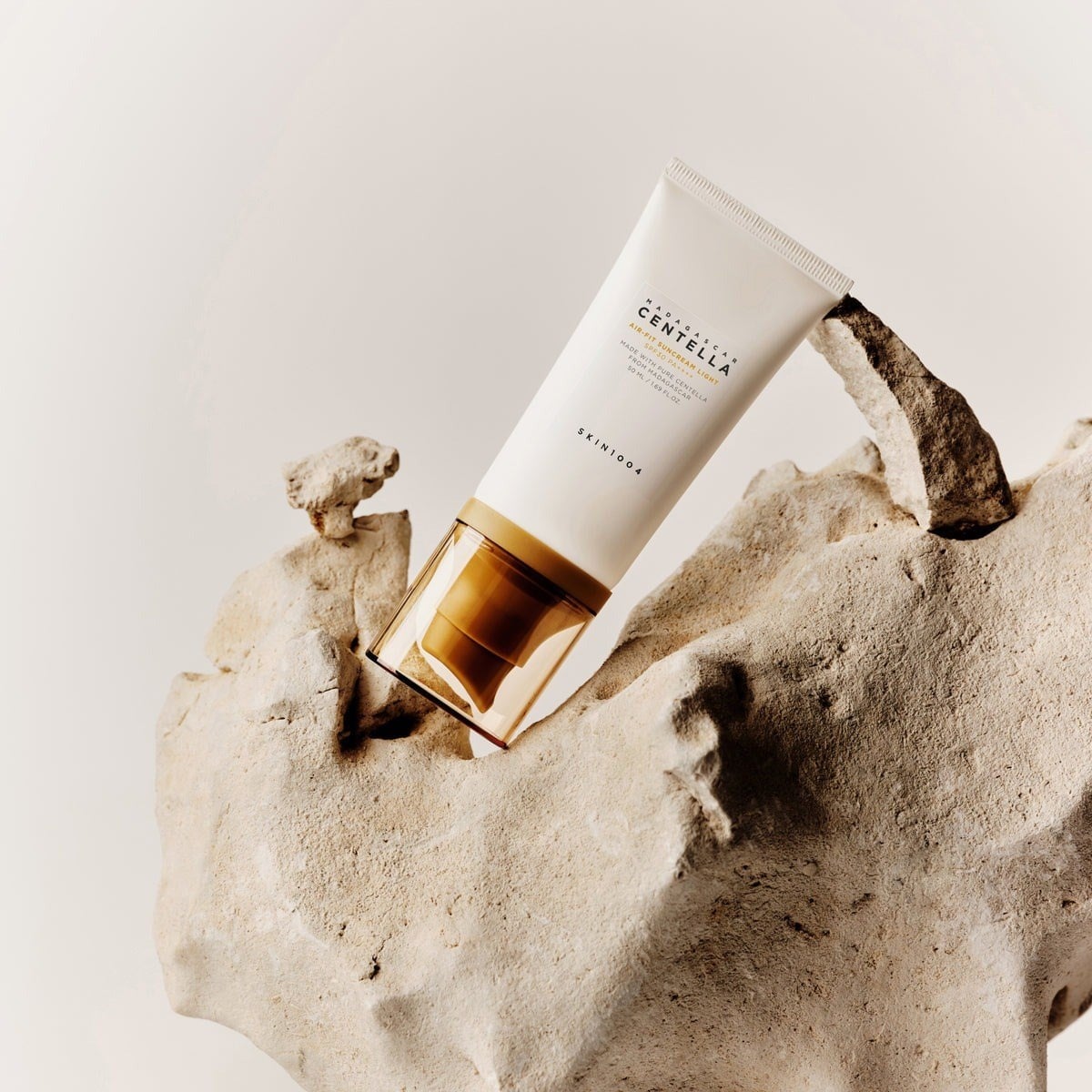 Skin1004 Madagascar Centella Air - Fit Light Güneş Kremi 50 ml