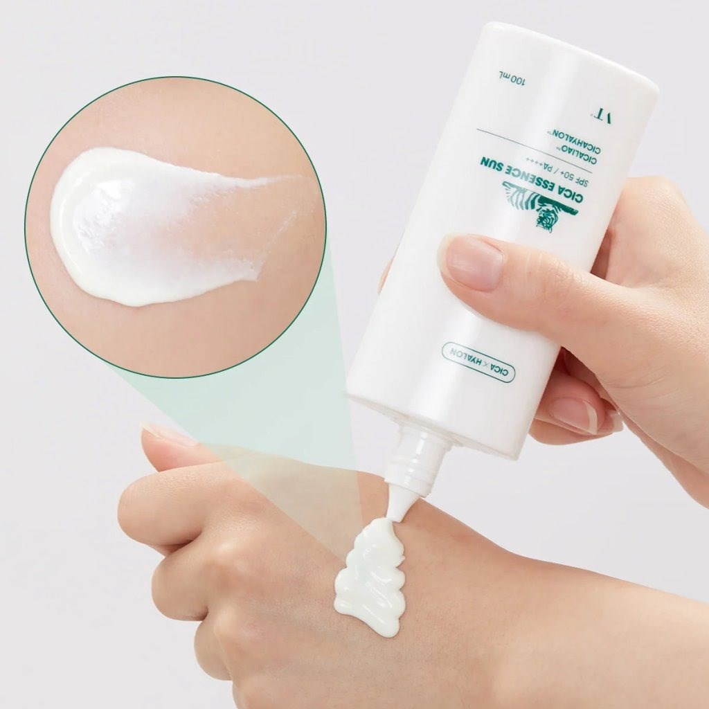 VT Cosmetics Cica Essence Sun - Hassas Cilt SPF50 Koruyucu