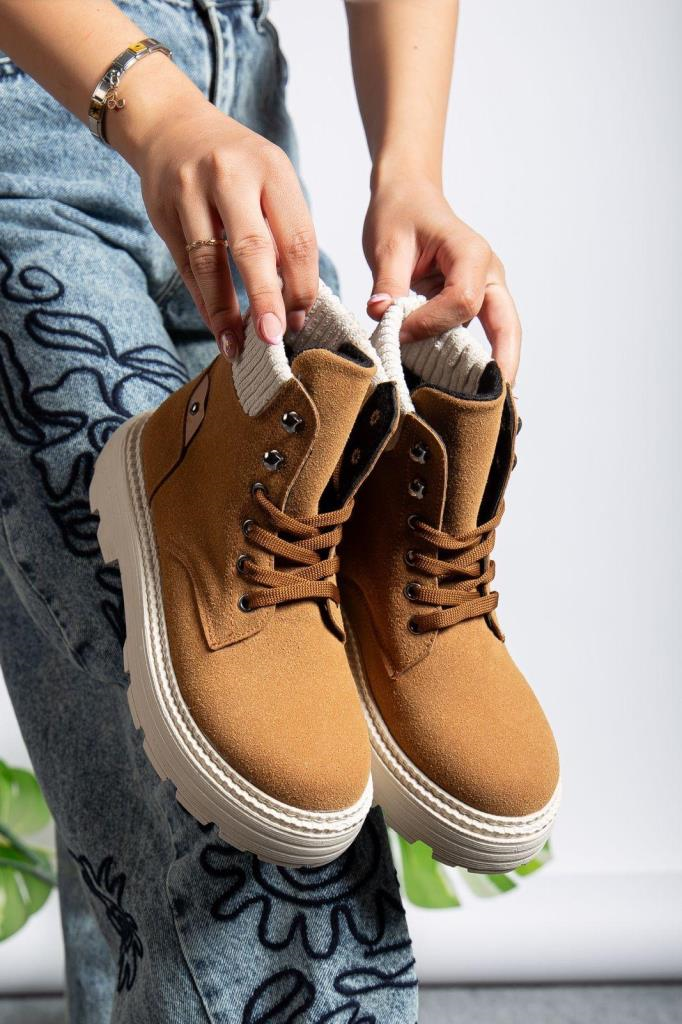 Camel Süet Bağcıklı Yüksek Taban Kadın BotCamel Süet Bağcıklı Yüksek Taban Kadın Bot