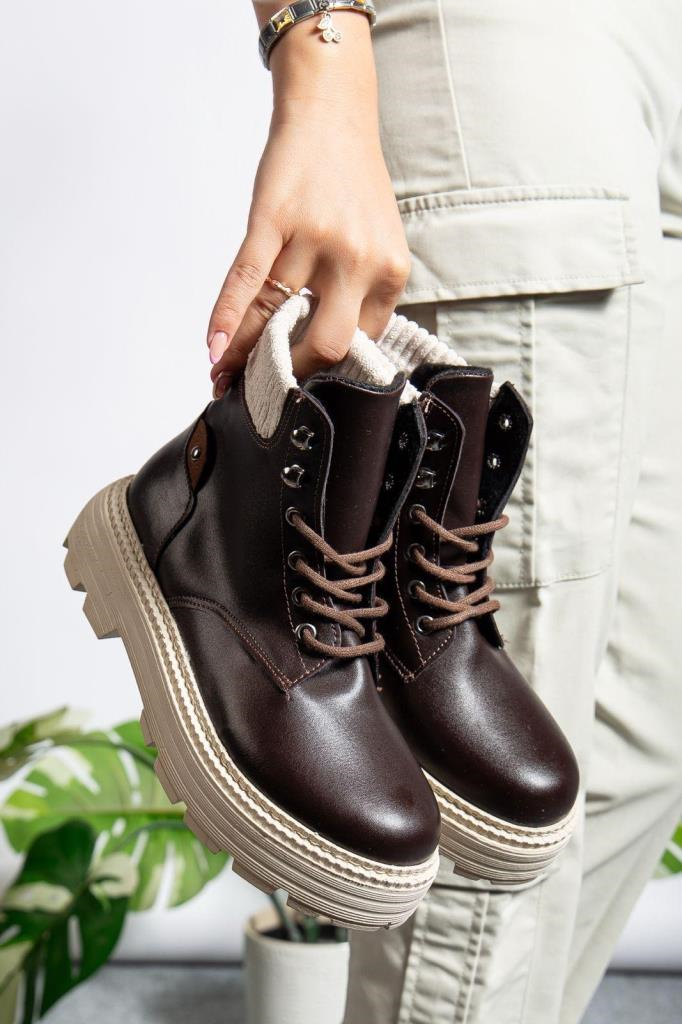 Cilt Kahve Bağcıklı Yüksek Taban Kadın BotCilt Kahve Bağcıklı Yüksek Taban Kadın Bot