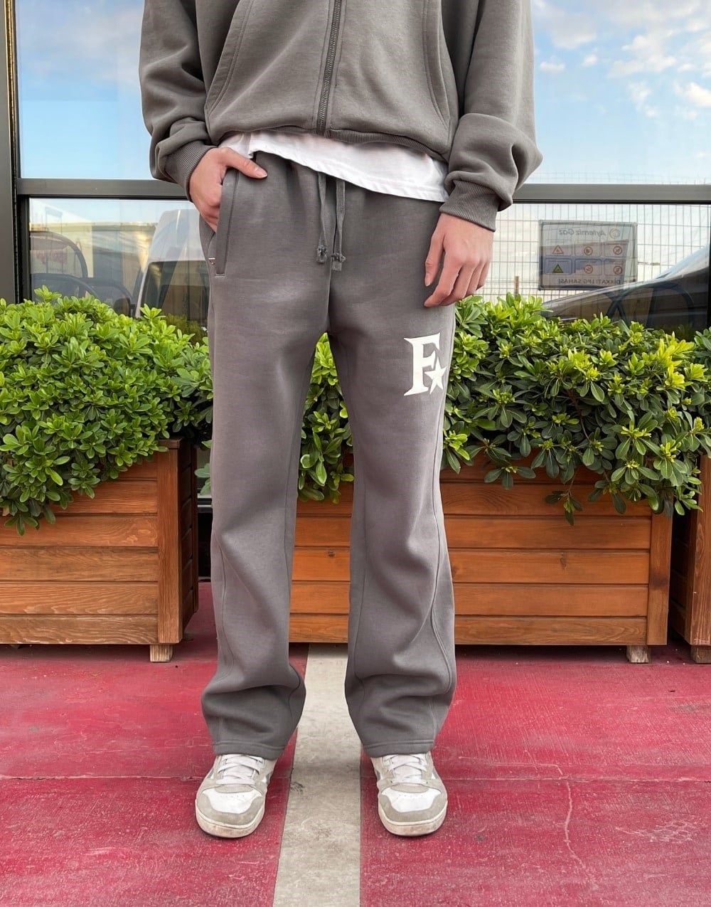 Fade S. Fermuar Cepli Baggy Eşofman AltıFade S. Fermuar Cepli Baggy Eşofman Altı