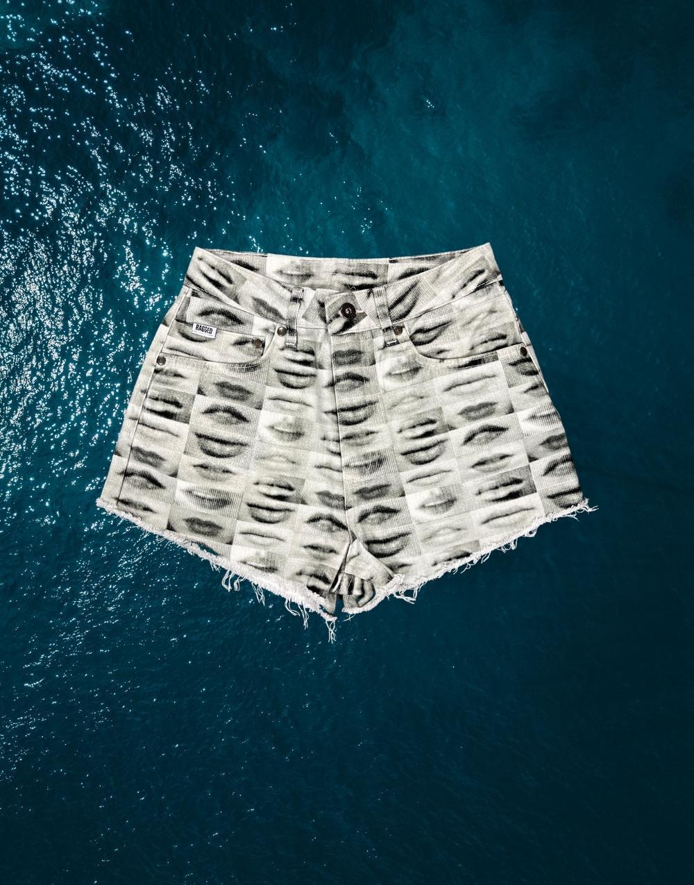 Premium Kiss Dijital Kısa Kadın ŞortPremium Kiss Dijital Kısa Kadın Şort