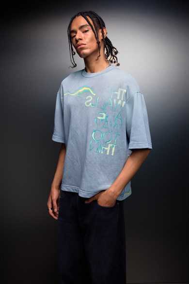 Erkek Açık Mavi The Walls Box Fit Yıkama Efektli Tshirt