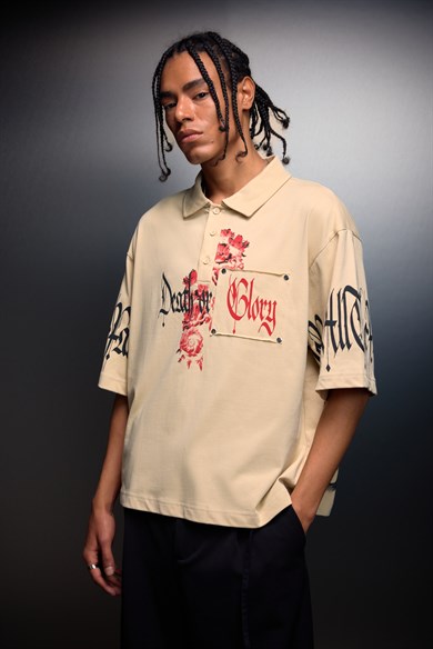 Erkek Bej Death or Glory Patchli Box Fit Polo Yaka Tshirt