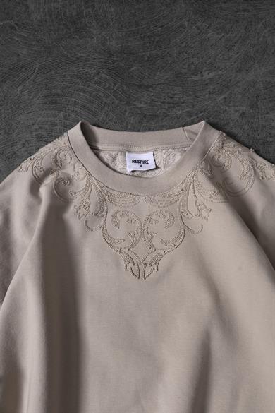 Erkek Bej Goodly Yaka Nakışlı Tona Ton Oversize Tshirt