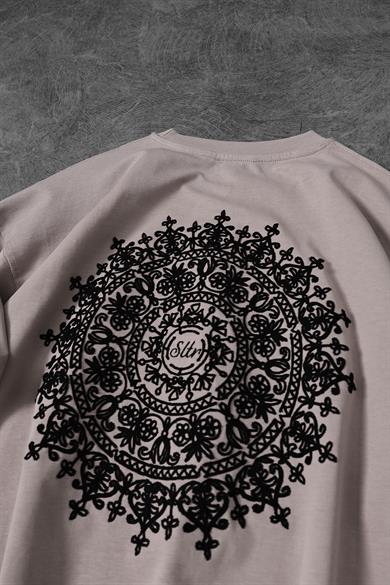 Erkek Bej Omuz ve Sırt Nakışlı Oversize Tshirt