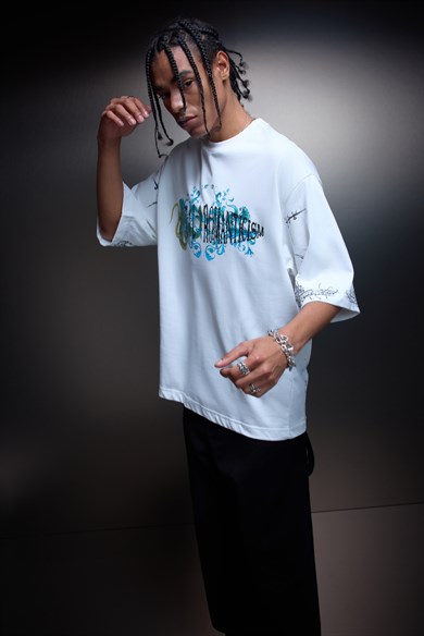 Erkek Beyaz Brutal Romaticism Baskılı Oversize Tshirt