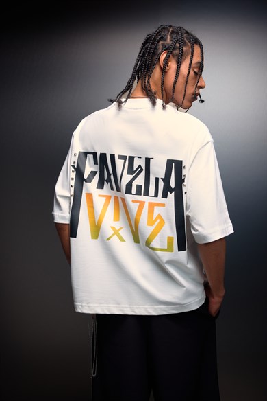 Erkek Beyaz Favela Baskılı Zımbalı Box Fit Tshirt
